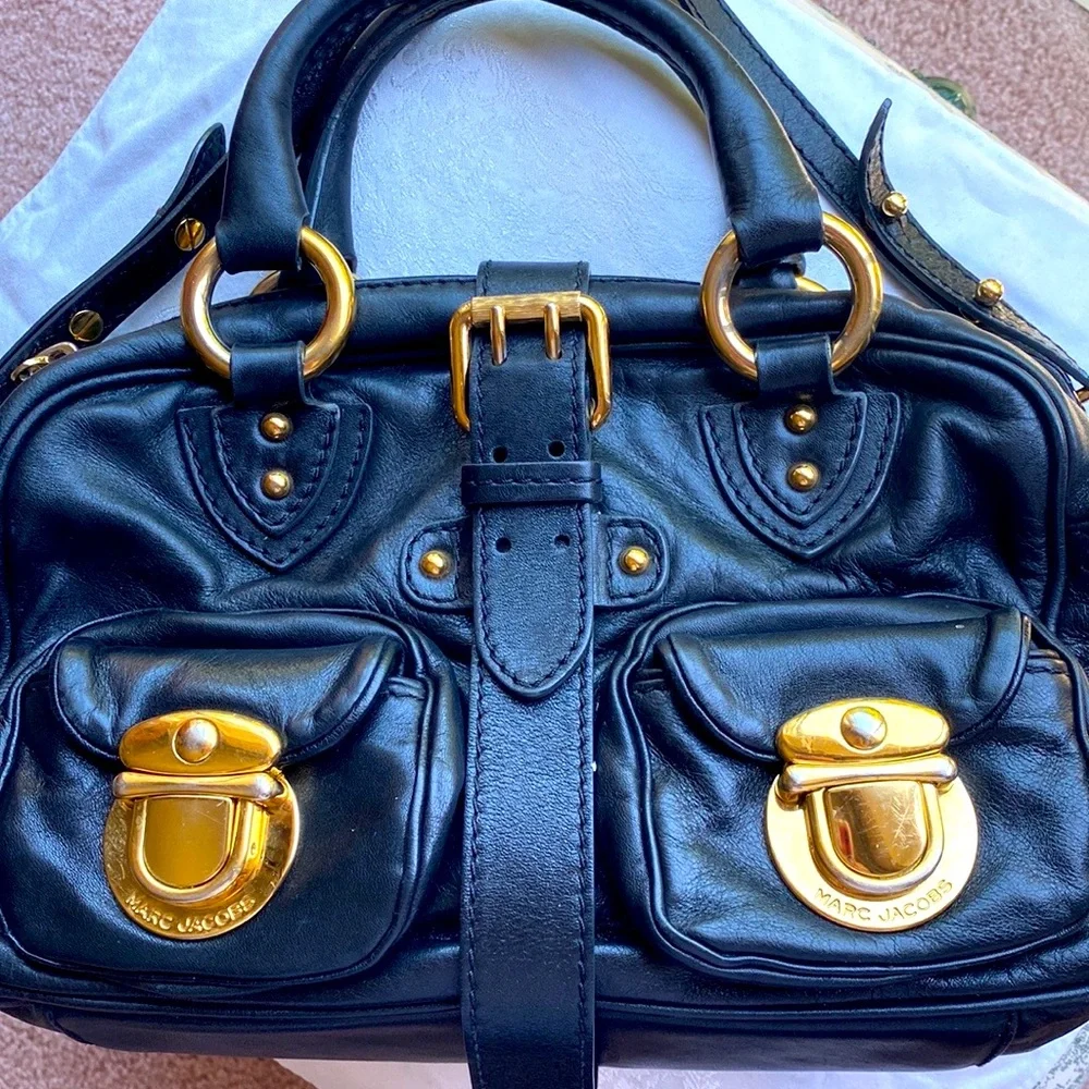 Marc Jacobs soft black leather handbag.  Duel Cross body / shoulder handbag. - Picture 3 of 9